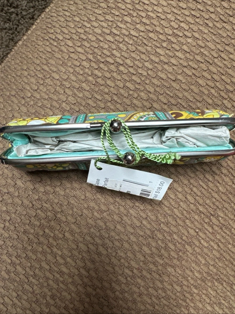 NWT Vintage And Retired Vera Bradley Lemon Parfait Slimcase. 7” X 2”